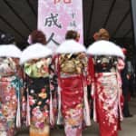 「上流階級の風習」だった成人式　やがて庶民に拡大し、「敗戦により希望を失った若者を励ますイベント」として復活