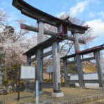 まるで飛行機のような鳥居との衝撃的な出会い　八幡宮／京都府綾部市