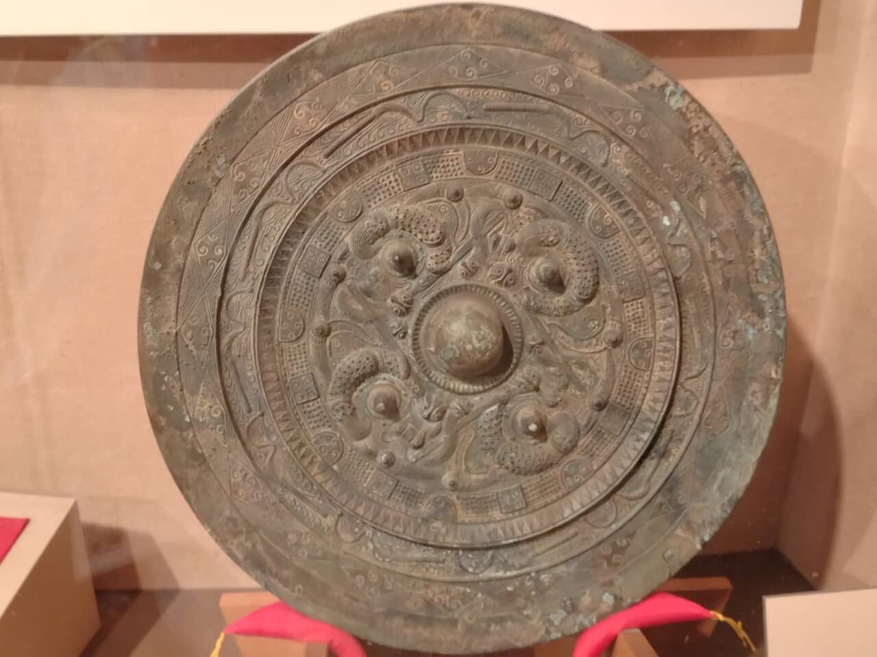 白銅 古鏡 五嶽真形図 在銘 山城住人 清次作 古手鏡 銅鏡 古和鏡 古玩 時代 斜縁神獣鏡 - Wikipedia