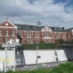 天皇陛下の直隷軍「近衛師団」の建物は空襲を逃れるも、終戦後は民間に払い下げとなる　　